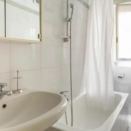 Apartment Alberti Milan
